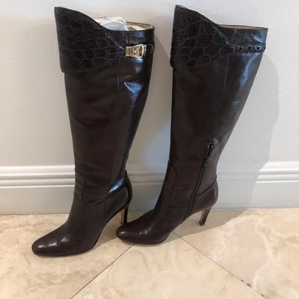 Gucci brown leather boots